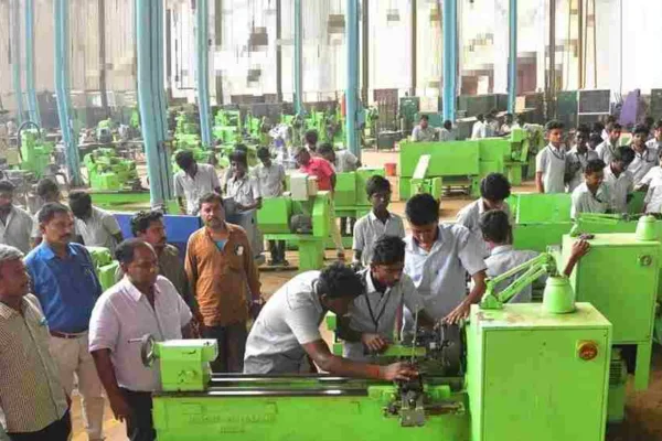 அரசு உதவித்தொகையுடன் பயிற்சி..!! 100% வேலைவாய்ப்பு..!! இளைஞர்களே மிஸ் பண்ணிடாதீங்க..!! ஆக.31ஆம் தேதியே கடைசி..!!