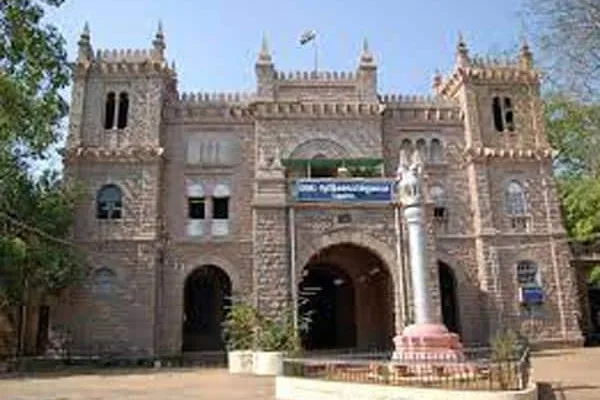 Revenue Department வருவாய் துறையினருக்கு  ஆய்வு செய்யும் பணி; மகளிர்  உரிமைத் திட்டத்தை செயல்படுத்த தீவிரம்