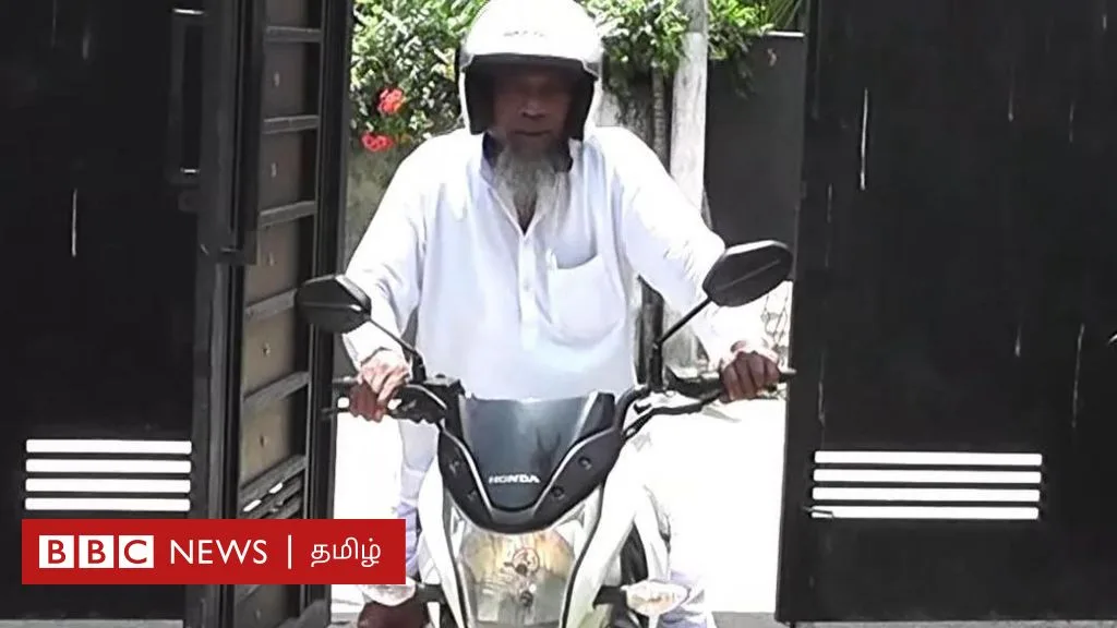 ஆடை முதல் படுக்கையறை வரை எல்லாமே வெள்ளை; இலங்கையை சேர்ந்த 72 வயது முதியவரின் விசித்திர குணம் - BBC News தமிழ்
