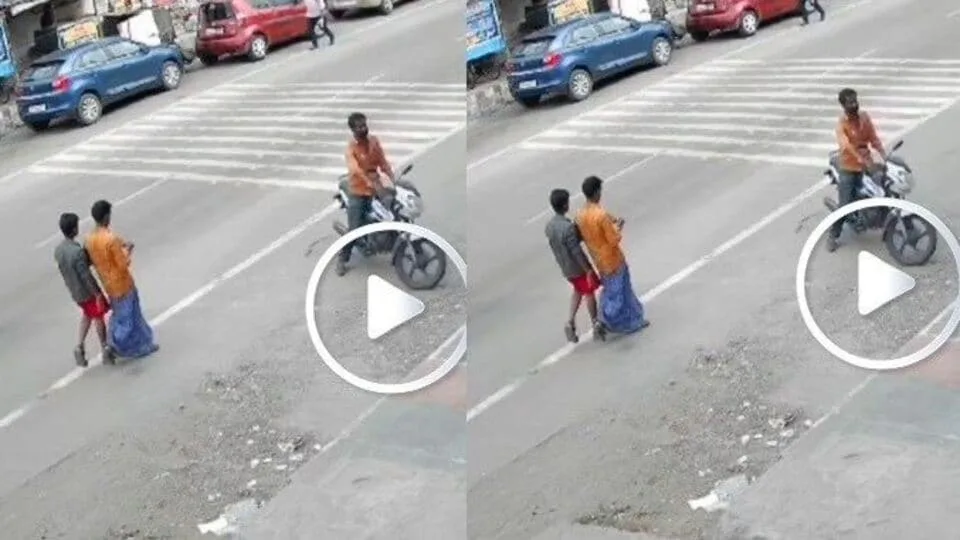 Dindugal Crime : பட்டபகலில் இப்படியா.. கடை மேலாளரின் இருசக்கர வாகனத்தை திருடி செல்லும் மர்ம நபர்!