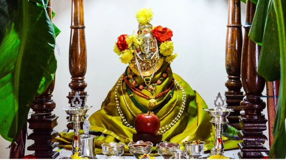 Varalakshmi Viratam: வரலட்சுமி விரதம் இருப்பதால் இத்தனை நன்மைகளா?