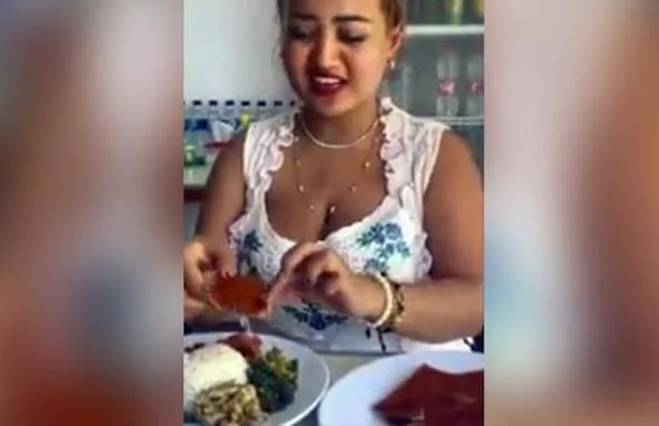 இறைச்சி சாப்பிடுவதற்கு முன் அந்த வார்த்தையை எதுக்கு சொன்ன….? நீதிமன்றம் விதித்த அதிரடி உத்தரவால், கதறும் இளம் பெண்…..!