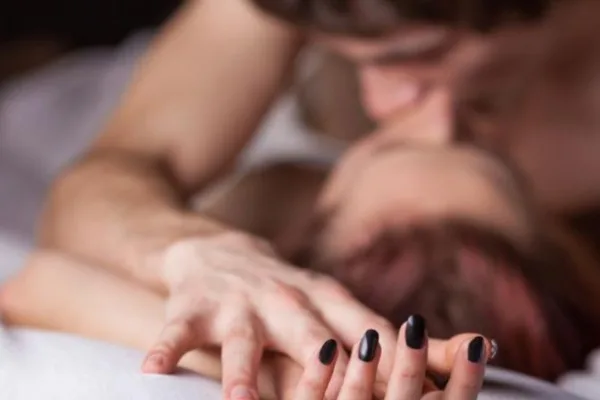 கள்ளக்காதலியின் மீது இருந்த அளவு கடந்த முகத்தால், நண்பனையே படுகொலை செய்த கள்ளக்காதலன்….!