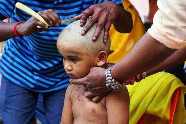 திருப்பதியில் ஏன் முடி தானம் அதிகமாக கொடுக்கிறார்கள் தெரியுமா..? இது தெரிந்தால் நீங்களும் கொடுப்பீங்க..!!