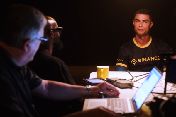 பொய் கண்டறிதல் சோதனையின் போது ரொனால்டோ NFT திட்டங்களை கிண்டல் செய்கிறார்