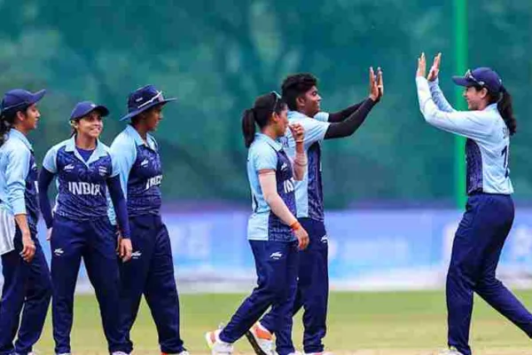 மகளிர் டி20 கிரிக்கெட்..!! இலங்கையை வீழ்த்தி தங்கம் வென்றது இந்தியா..!!