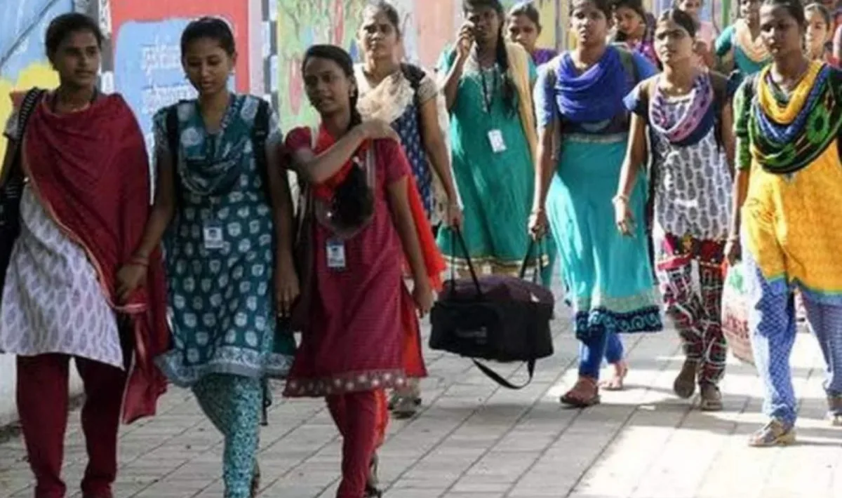 மணிப்பூரில் நீண்ட இடைவெளிக்குப் பிறகு நாளை கல்லூரிகள் திறப்பு…! முதல்வர் அறிவிப்பு…!