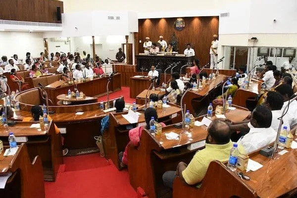 City Banner  மாநகராட்சி கூட்டத்தில் கவுன்சிலர்கள் கதறல்; குடிநீர், பாதாள சாக்கடை பஞ்சாயத்தால் பதறல்