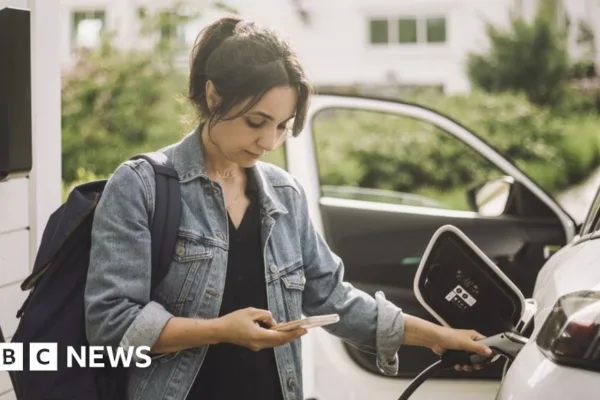 Electric cars: Firms still forced to sell more despite petrol ban delay