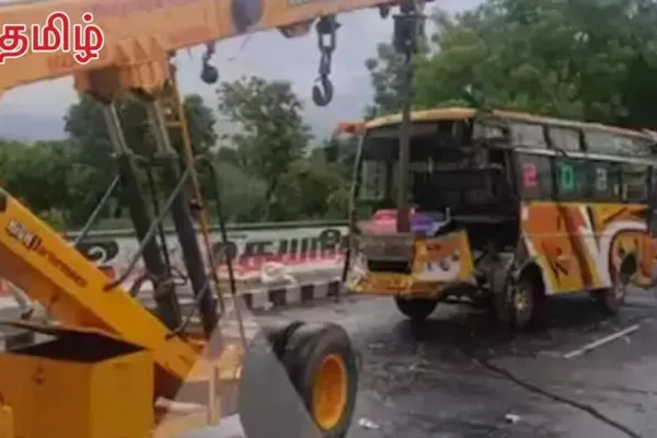 Accident : கோர விபத்து.. கார் மீது வேன் மோதி தலை குப்புற கவிழ்ந்த வேன்.. சிறுவன் பலி!