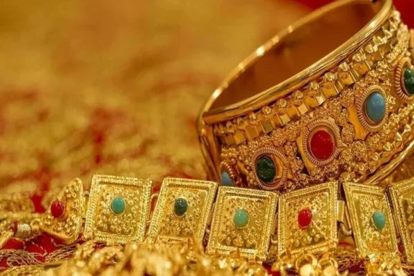 Gold And Silver Rate: தங்கம், வெள்ளி விலை குறைவு.. எவ்வளவு தெரியுமா?..இன்றைய நிலவரம் இதோ.!