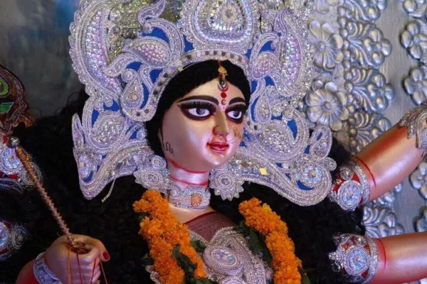 Money Luck: விரட்டி வரும் துர்கா பூஜை.. எந்த 4 ராசிகளுக்கு அள்ளிக்கொடுக்க போகுது பாருங்க