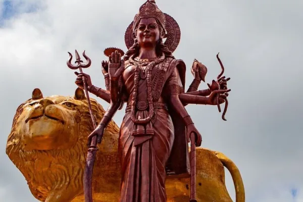 Money Luck: பணம், சொத்து பாக்கெட் நிரம்பி வழியப்போகும் அந்த 3 ராசிகள்!