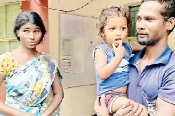 “அம்மா வேணும்” ரோட்டில் கதறி அழுத 2 வயது குழந்தை; குடும்ப தகராறில் தந்தை செய்த காரியம்..