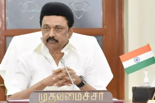 குட் நியூஸ் : மின் கட்டணம் குறைப்பு…! நாவலூர் சுங்க கட்டணம் ரத்து..! முதல்வர் அறிவிப்பு…