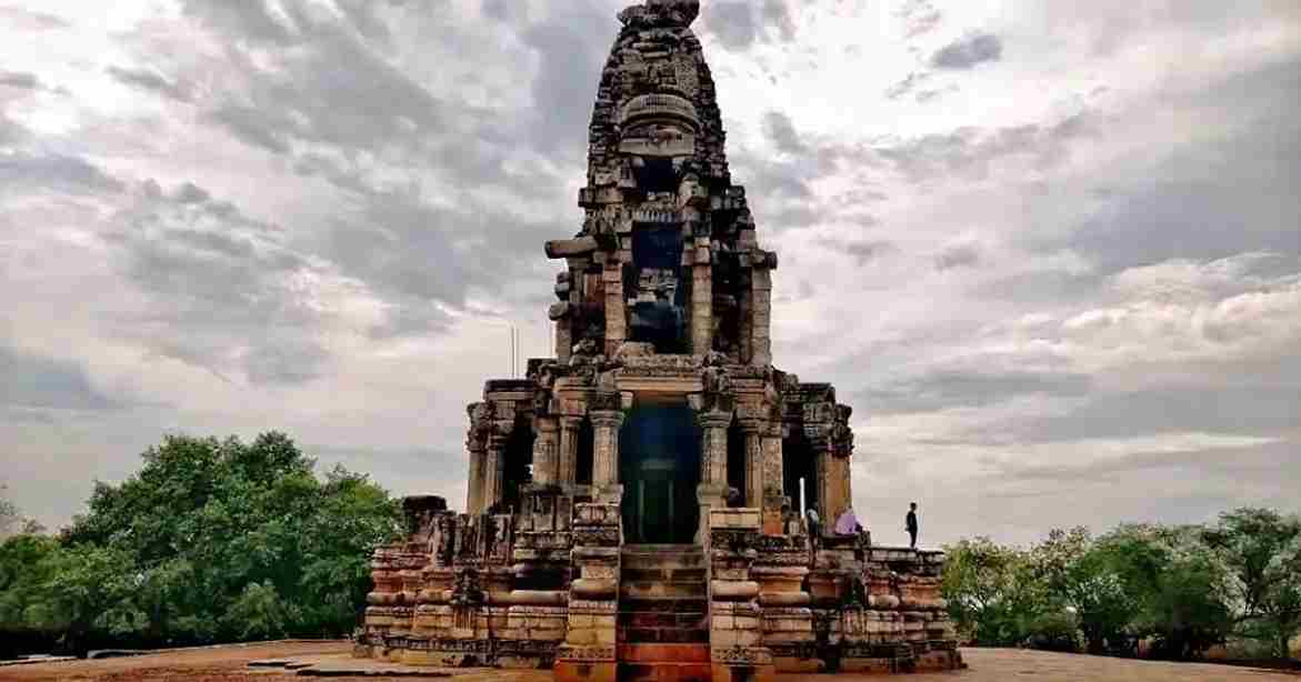 பேய்களுக்கு ஆணையிட்ட சிவபெருமான்!… ஒரே இரவில் கட்டப்பட்ட கோயில்!… 1000 ஆண்டுகளாக தொடரும் மர்மம்!