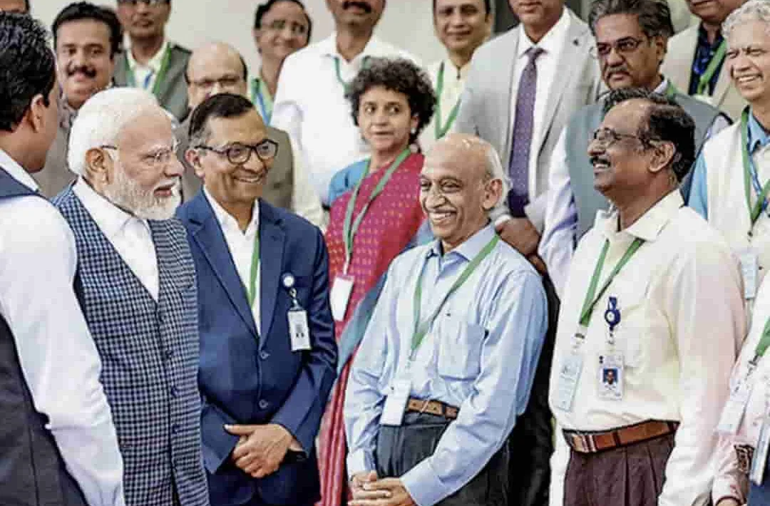 மகிழ்ச்சி செய்தி…! விஞ்ஞானிகளின் ஓய்வு பெறும் வயதை 65 ஆக உயர்த்த முடிவு…! மத்திய அரசு ஆலோசனை…!