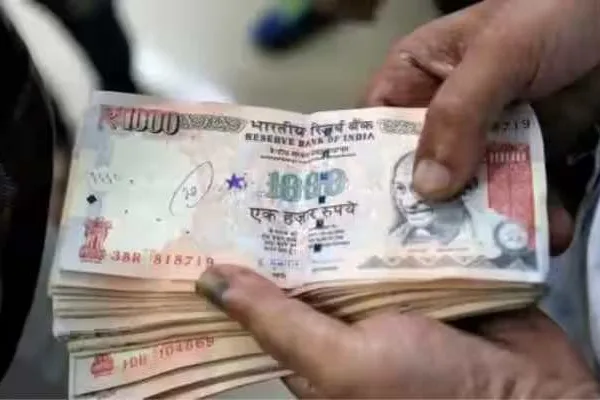 மக்களே…! நாடு முழுவதும் மீண்டும் 1000 ரூபாய் நோட்டு அறிமுகம் செய்யப்படுமா…? ரிசர்வ் வங்கி சொன்ன முக்கிய தகவல்…!