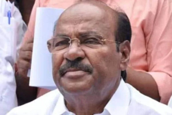 Ramadoss : சுங்கத்துறை பணிக்கான போட்டித்தேர்வில் மோசடி.. கடந்த காலத் தேர்வுகளில் முறைகேடுகள் நடந்ததா? - ராமதாஸ்!