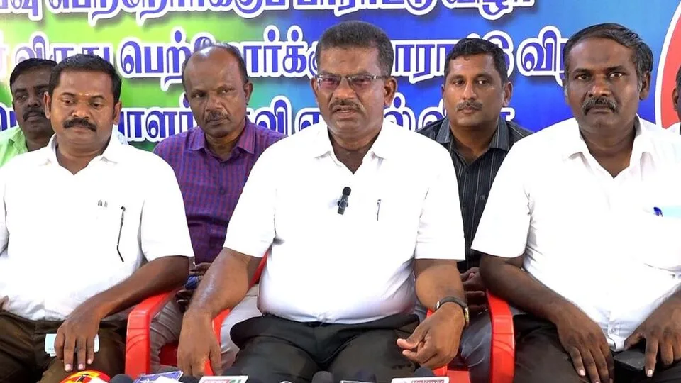 Teachers Protest : போதிய ஆசிரியர்கள் இல்லை.. அரசு கொண்டு வரும் திட்டங்களை எவ்வாறு நிறைவேற்ற முடியும்? - ச.மயில்