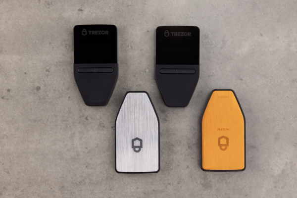 Trezor புதிய ஹார்டுவேர் வாலட் மற்றும் மெட்டல் பிரைவேட் கீ பேக்அப்பை வெளியிடுகிறது