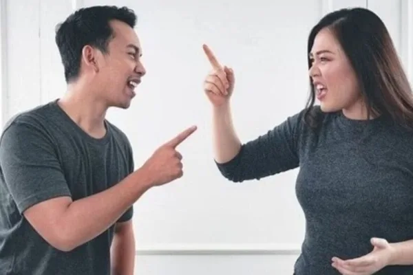 Husband and Wife : ‘மனைவி சொல்லே மந்திரம்’ என்று வாழும் கணவன்கள் இந்த ராசிக்காரர்களாம்!