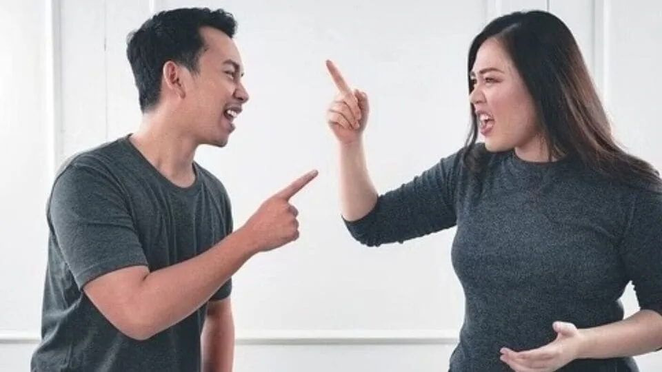 Husband and Wife : ‘மனைவி சொல்லே மந்திரம்’ என்று வாழும் கணவன்கள் இந்த ராசிக்காரர்களாம்!