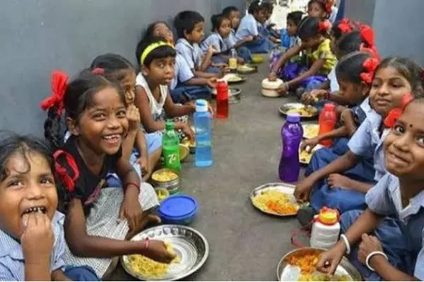 ’இனி மதிய உணவில் முட்டை பிரியாணி’..!! மாணவர்கள் குஷி..!! அரசு வெளியிட்ட அறிவிப்பு..!!