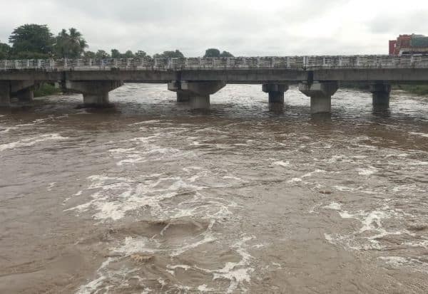 Opening of Komukhi and Manimukta dams, flood warning in Veypur    கோமுகி, மணிமுக்தா அணைகள் திறப்பு வேப்பூரில் வெள்ள அபாய எச்சரிக்கை