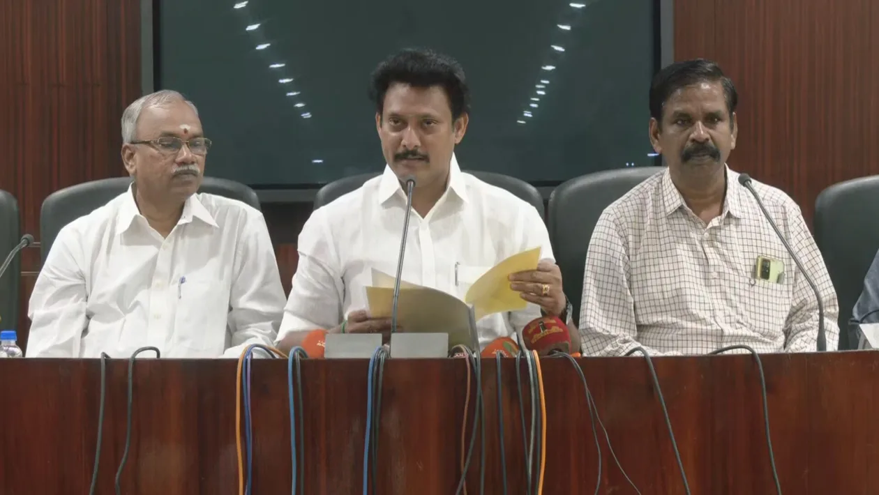 தமிழகமே எதிர்பார்த்த… 10, 11, 12-ம் வகுப்பு பொதுத் தேர்வு தேதிகள் வெளியீடு…!