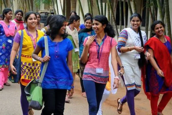 100 ரூபாய் பதிவு கட்டணம்…! கூட்டுறவு மேலாண்மை பட்டயப் பயிற்சிக்கு விண்ணப்பிக்கலாம்…!