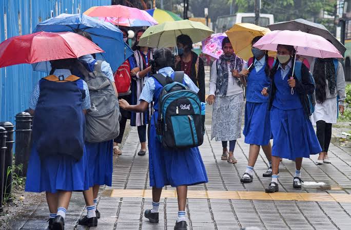 #Breaking: கனமழை காரணமாக மதுரையில் பள்ளிகளுக்கு மட்டும் இன்று விடுமுறை…!