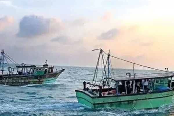 Fishermen : இலங்கை சிறையிலிருந்து 38 தமிழ்நாடு மீனவர்கள் நிபந்தனையுடன் விடுதலை!