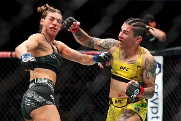 மாட் பிரவுன் UFC 295 இல் மெக்கன்சி டெர்னின் செயல்திறனை விமர்சித்தார்