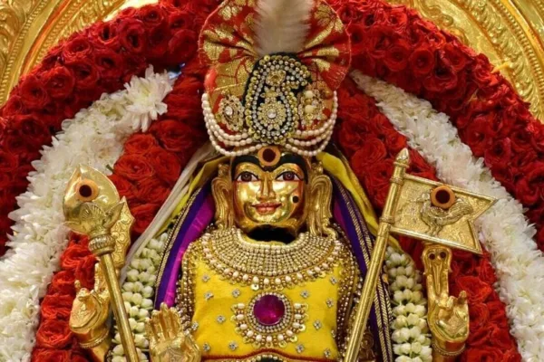 HT Temple Spl: இங்கிலாந்தில் பறக்கும் சேவற்கொடி.., கந்தக் கோட்டம் திருக்கோவில்!