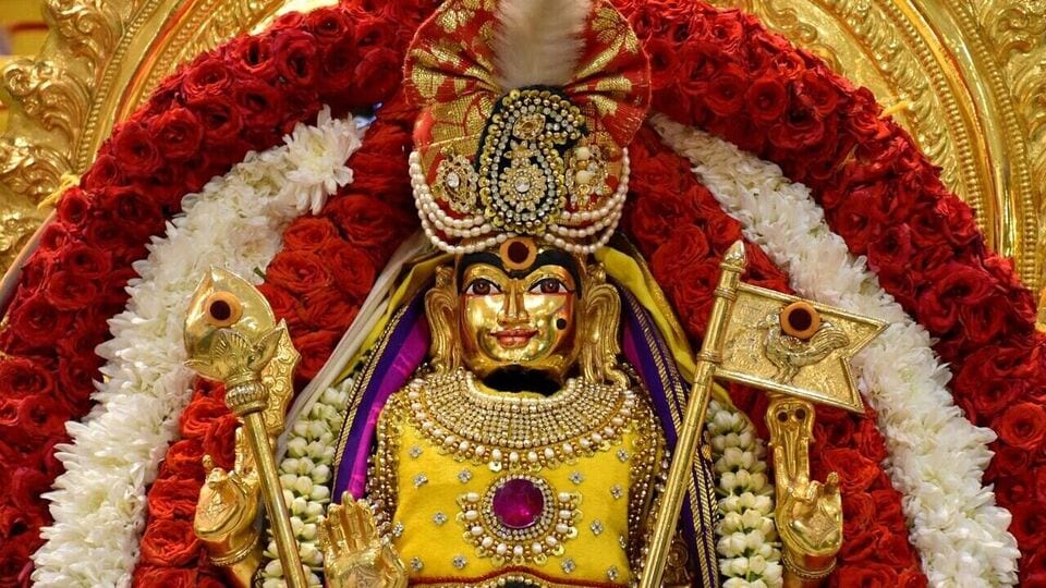 HT Temple Spl: இங்கிலாந்தில் பறக்கும் சேவற்கொடி.., கந்தக் கோட்டம் திருக்கோவில்!