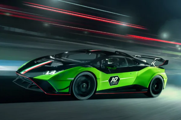 Lamborghini Huracan STO SC 10 Anniversario பந்தயத்தில் பங்கேற்காது, ஆனால் வேண்டும்
