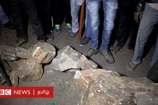 கர்நாடகா: தனியே பேசிய இந்து ஆண் - முஸ்லிம் பெண் மீது தாக்குதல் நடத்தியது யார்? என்ன நடந்தது?