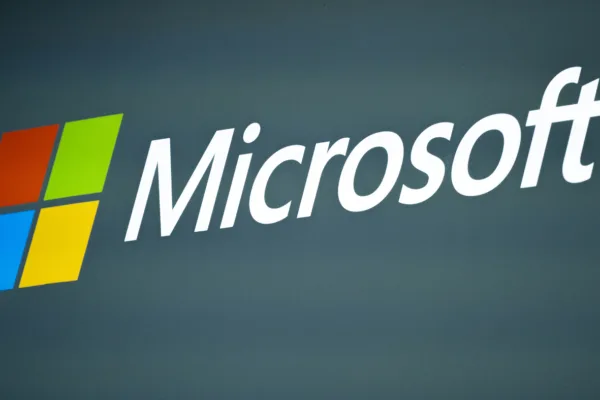 அரசு ஆதரவு பெற்ற ரஷ்ய ஹேக்கர்கள் கார்ப்பரேட் மின்னஞ்சல்களை அணுகியதாக மைக்ரோசாப்ட் கூறுகிறது: NPR