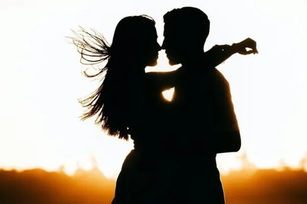 Love Horoscope :  திருமணம் தாமதமாகலாம்.. இல்லற வாழ்க்கையில் முழு கவனம் தேவை.. இன்றைய காதல் ராசிபலன் இதோ!