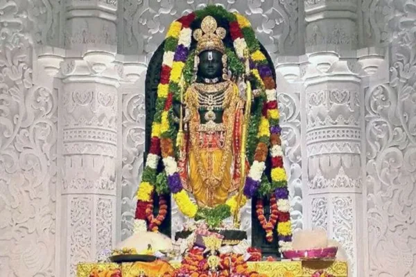 Ayodhya Ramar statue: ‘கண்களை சிமிட்டி புன்னகைக்கும் ஸ்ரீ பால ராமர்’-சிலிர்ப்பை ஏற்படுத்தும் போட்டோ!