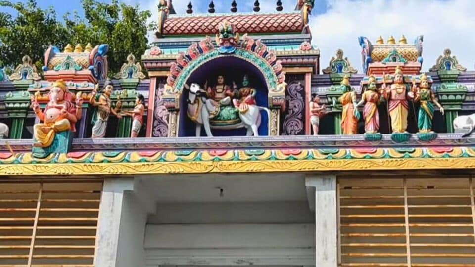 HT Temple SPL: 'நன்றாகப் பேச்சு வர வேண்டும்'சீர்காழியில் உள்ள ஓசை கொடுத்த நாயகியை வழிபடுங்கள்!