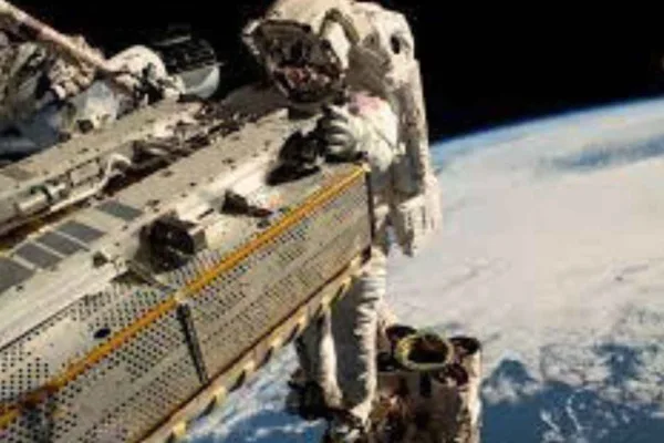 விண்வெளியில் காலடி எடுத்து வைத்த சிறந்த பெண் விண்வெளி வீரர்களின் பட்டியல்