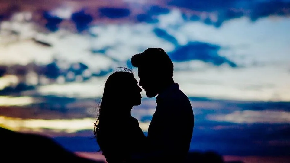 வசந்த பஞ்சமி அன்று இப்படி செய்தால் காதல், திருமண வாழ்வில் உள்ள பிரச்சனைகள் தீரும்!