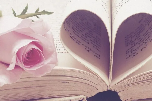 Love Horoscope ரோஸ் தினத்தில் உங்க காதல் ஜாதகம் எப்படி இருக்கு பாருங்க! மகிழ்வும் நெகிழ்வும் உறைந்த நாள்