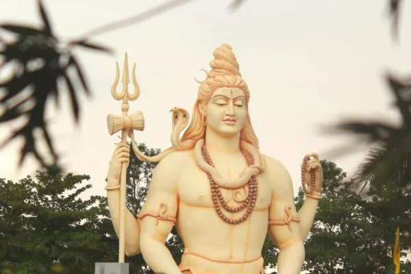 Maha Shivratri 2024 : மகா சிவராத்திரி அன்று சிவபெருமானுக்கு இந்த எட்டு மங்களகரமான பொருட்கள் வழங்கப்படும்..ஏன் தெரியுமா?